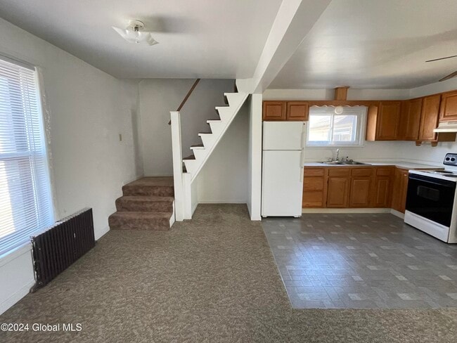 Foto del edificio - 524 Maple Ave