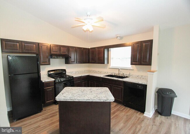 Building Photo - 309 Nansfield Ct