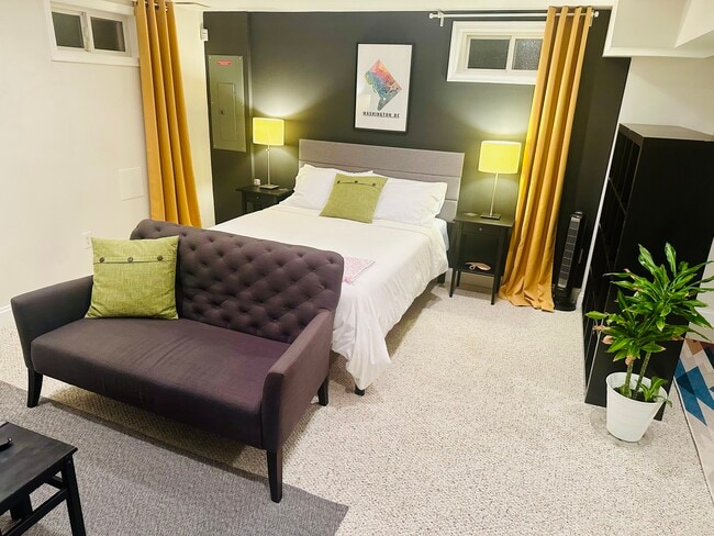 Building Photo - 4926 12th St NE