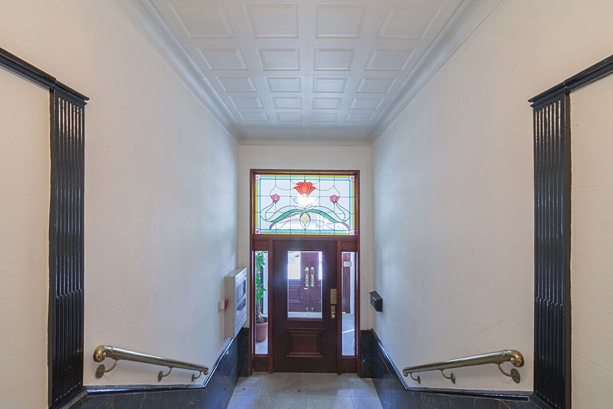 Building Photo - 1245 Rue St Marc