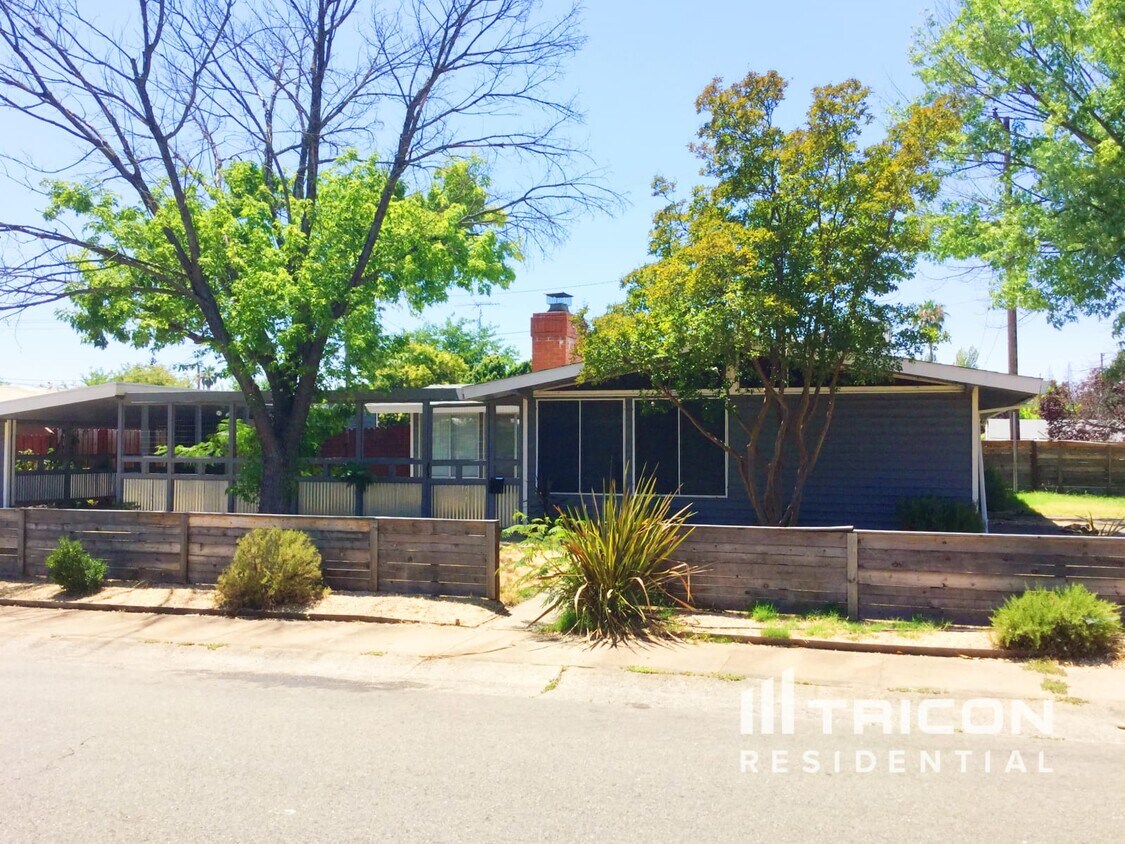 Foto principal - 316 Brookwood Road Roseville CA