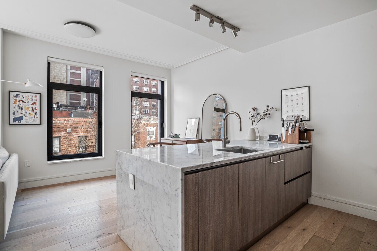 Foto principal - 181 E 28th St