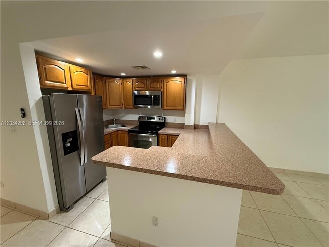 Foto del edificio - 1800 79th Street Causeway