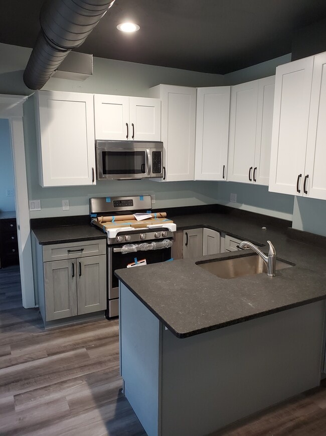 Building Photo - 2 Prospect St