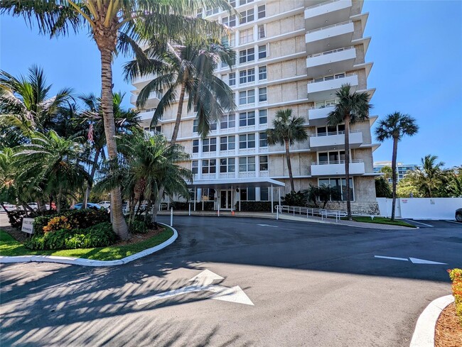 Foto del edificio - 888 Intracoastal Dr