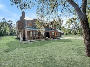 Building Photo - 120 Wippletree Ct