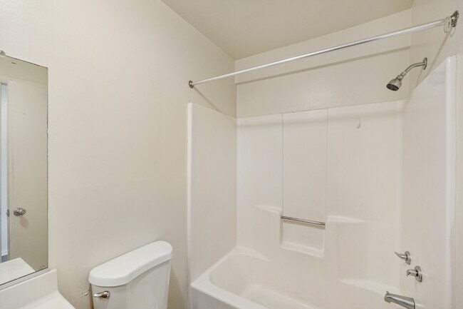 Foto del edificio - 4833 Berwyn House Rd