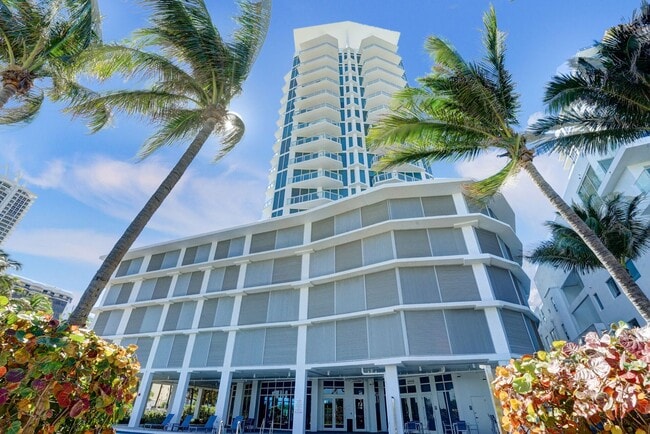 Entrance - 6515 Collins Ave
