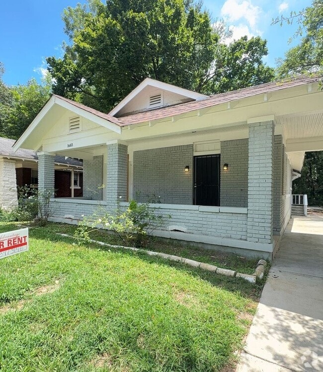 Building Photo - 1683 Walker Ave