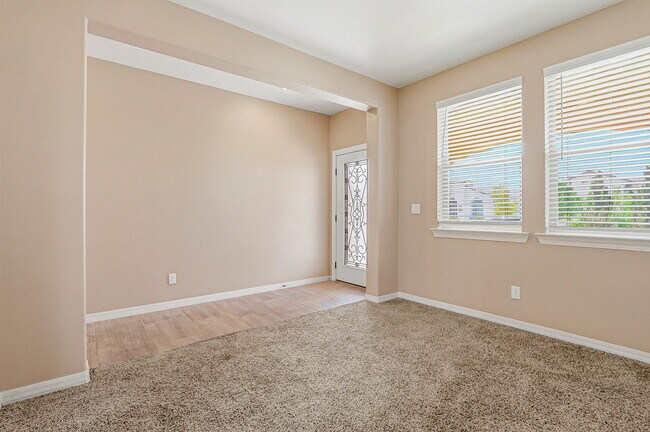 Foto del edificio - 1004 Wensley Pl