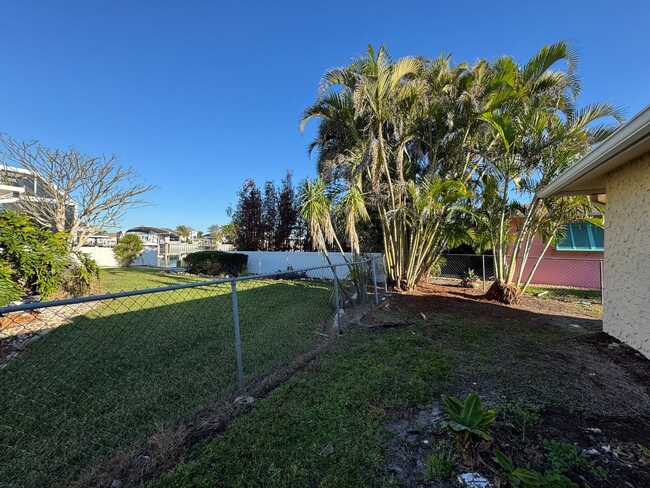 Building Photo - Family Home on Isles of Capri-Pet Friendly...