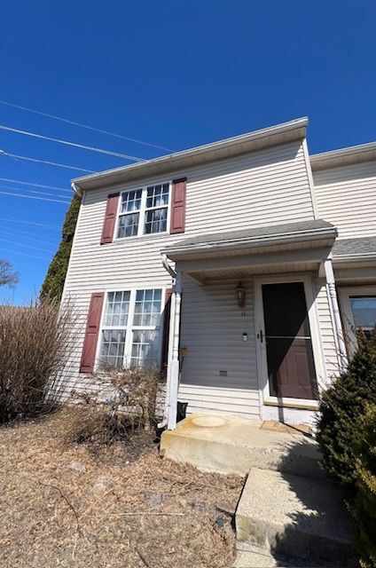 Primary Photo - 11 Broadwinge Cir
