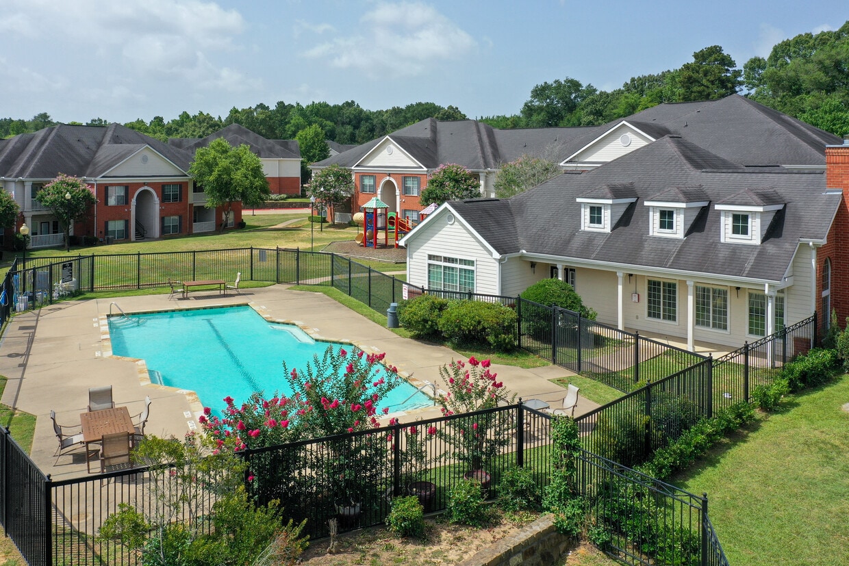 Primary Photo - Town Parc At Tyler