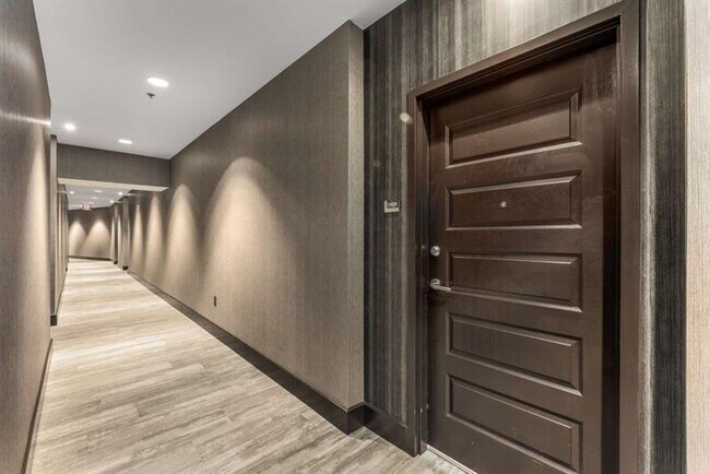 Building Photo - 1080 Peachtree St NE