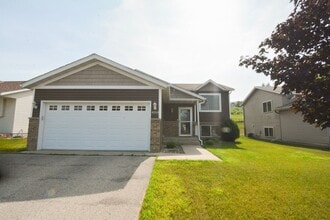 Building Photo - 4253 Trumpeter Dr S E
