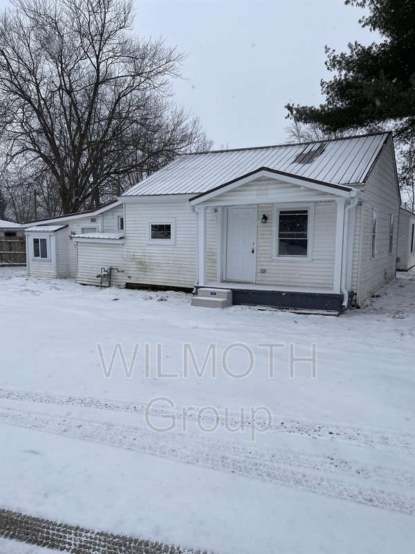 903 South Ave, Crawfordsville, IN 47933 House Rental in