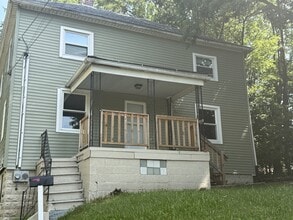 Building Photo - 114 Penhale Ave