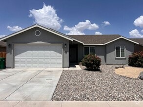 Building Photo - 1310 Shadow Ln