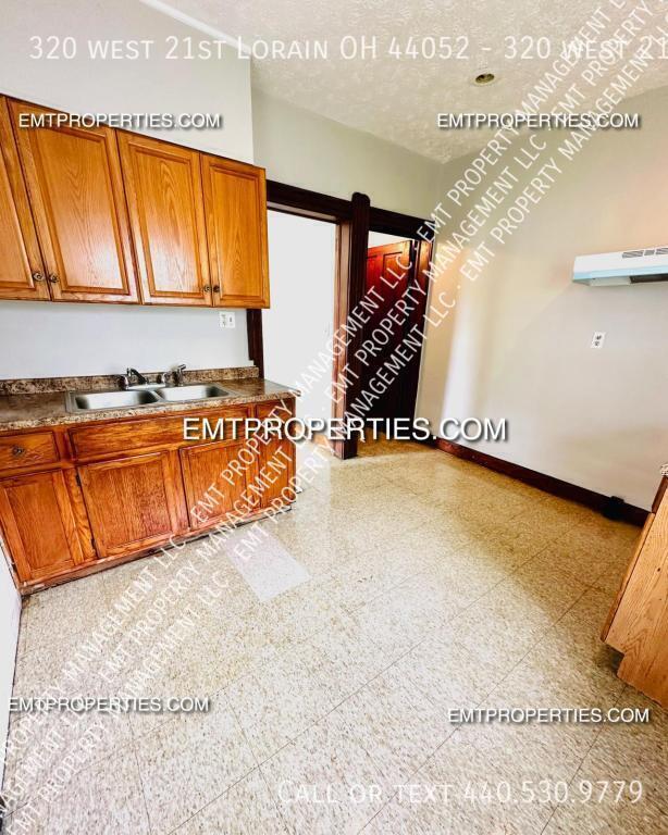 Foto del edificio - 320 W 21st St