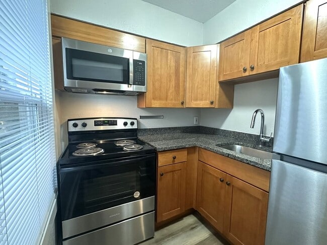 Foto del edificio - 2317 Grand Ave