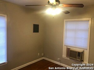 Foto del edificio - 215 Edna