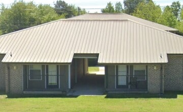 Building Photo - 550 Ray Rd
