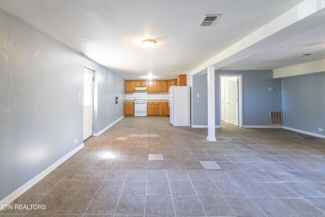 Foto del edificio - 241 Harless Rd