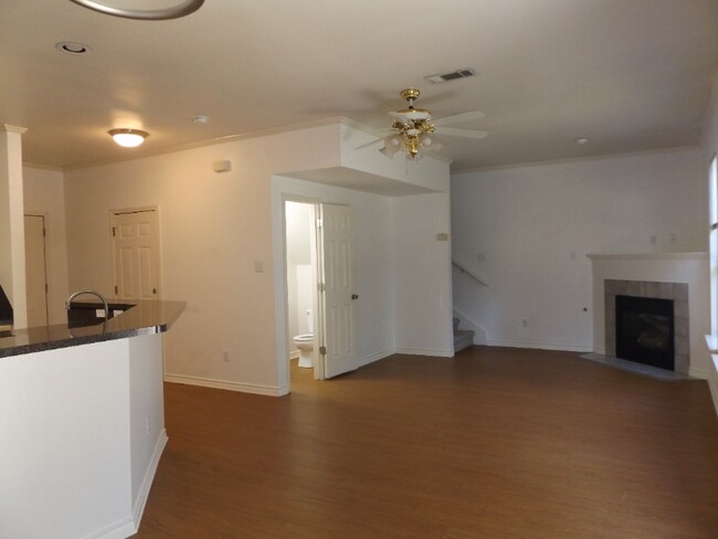 Building Photo - 2909 Whisper Oaks Ln