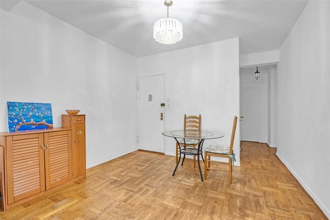 Building Photo - 110-20 71st Rd