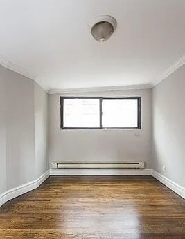 Building Photo - 219 E 23rd St