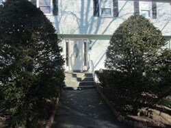 entrance - 50 Howe St