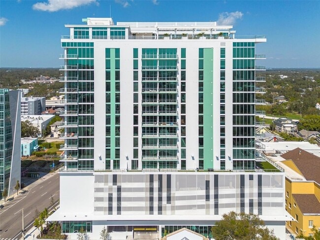 Building Photo - 777 3rd Ave N