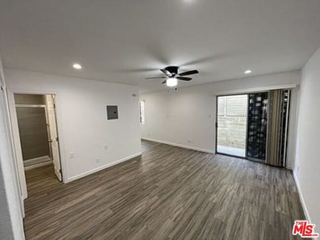 Building Photo - 1170 S Crenshaw Blvd