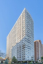 Building Photo - 3900 N Lake Shore Dr