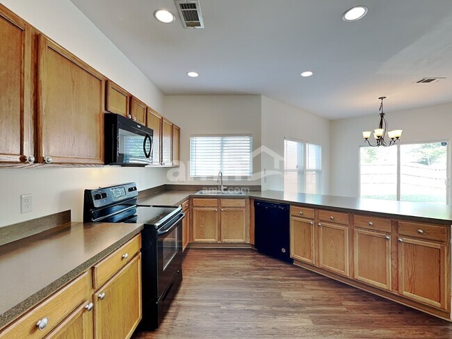 Foto del edificio - 4400 Kiddle Ln