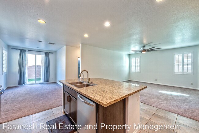 Building Photo - 4 br, 3 bath House - 10542 Saguaro Blossom St