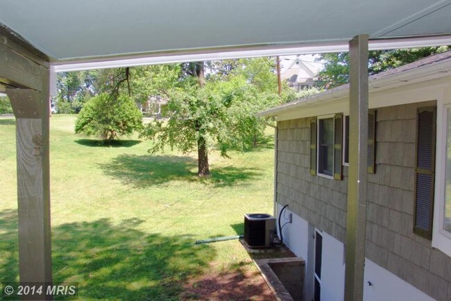 Building Photo - 5802 Bellanca Dr