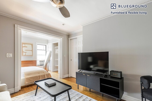 Building Photo - 1373 1st Ave