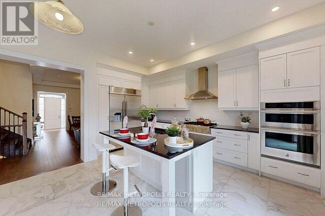 Photo du bâtiment - 100 Ballantyne Blvd