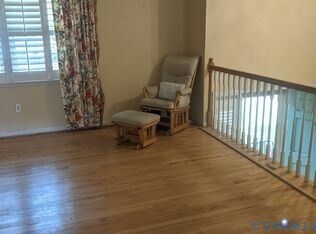 Foto del edificio - 1007 Ethelwood Rd