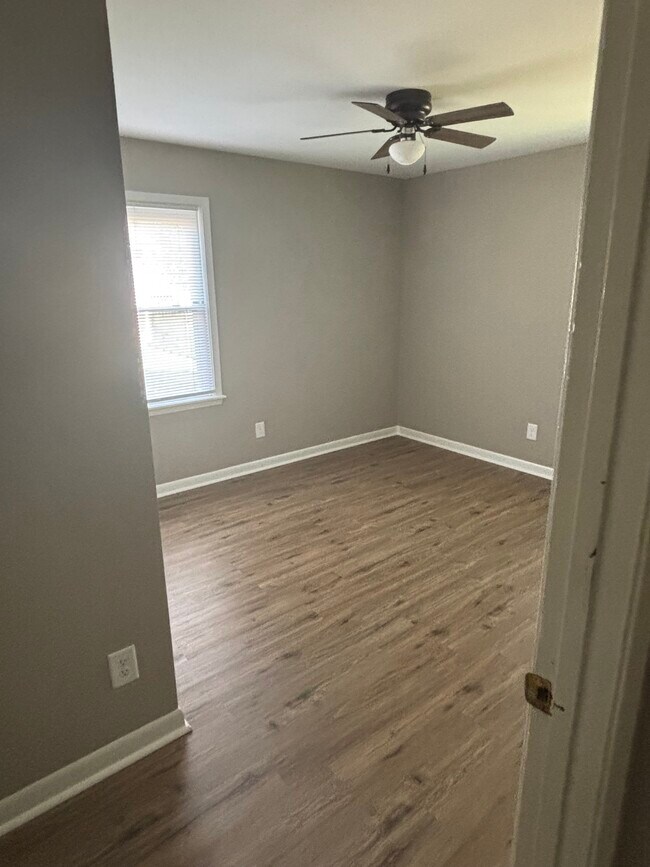 Foto del edificio - 1606 Deer Hollow Dr