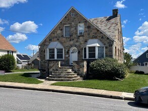 Building Photo - 7837 Wendover Ave