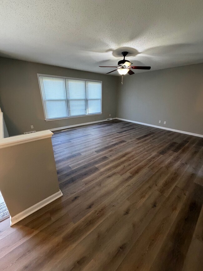 Foto del edificio - 1428 Grandview Dr