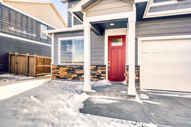 Foto del edificio - 5961 Holstein Dr