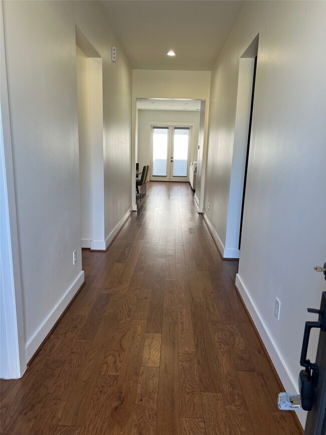 Foto del edificio - 10330 Grove Row Ave