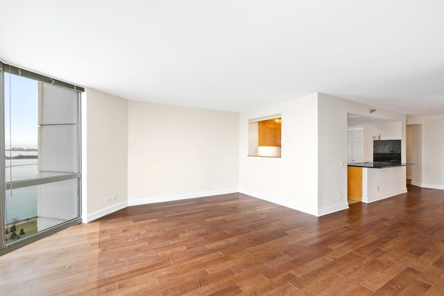 Building Photo - 195 N Harbor Dr