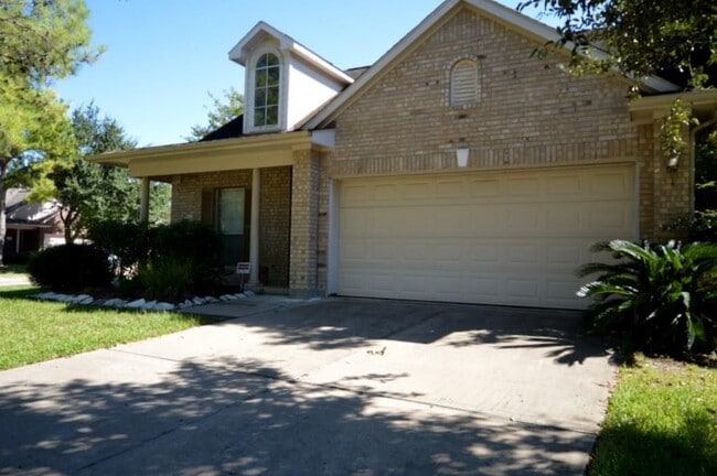 Building Photo - 15603 Tarpon Springs Ct