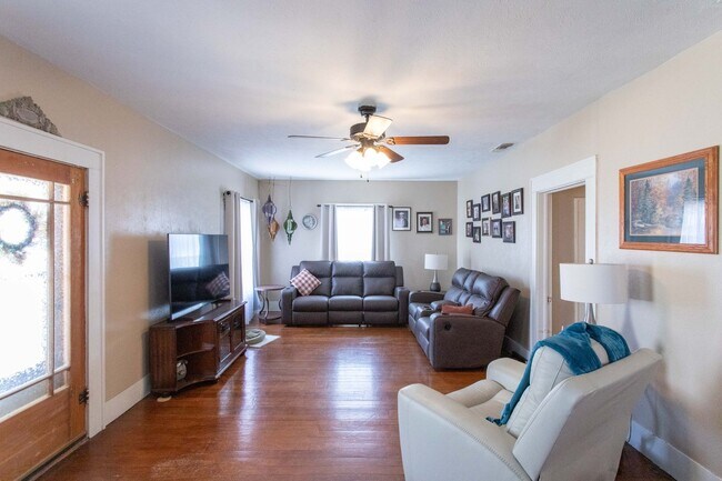 Foto del edificio - Spacious Home ready for a new family!