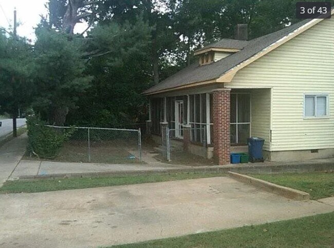 Foto del edificio - 341 Athens Ave