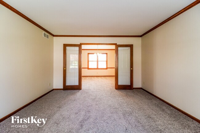 Foto del edificio - 7247 Cinnamon Woods Dr